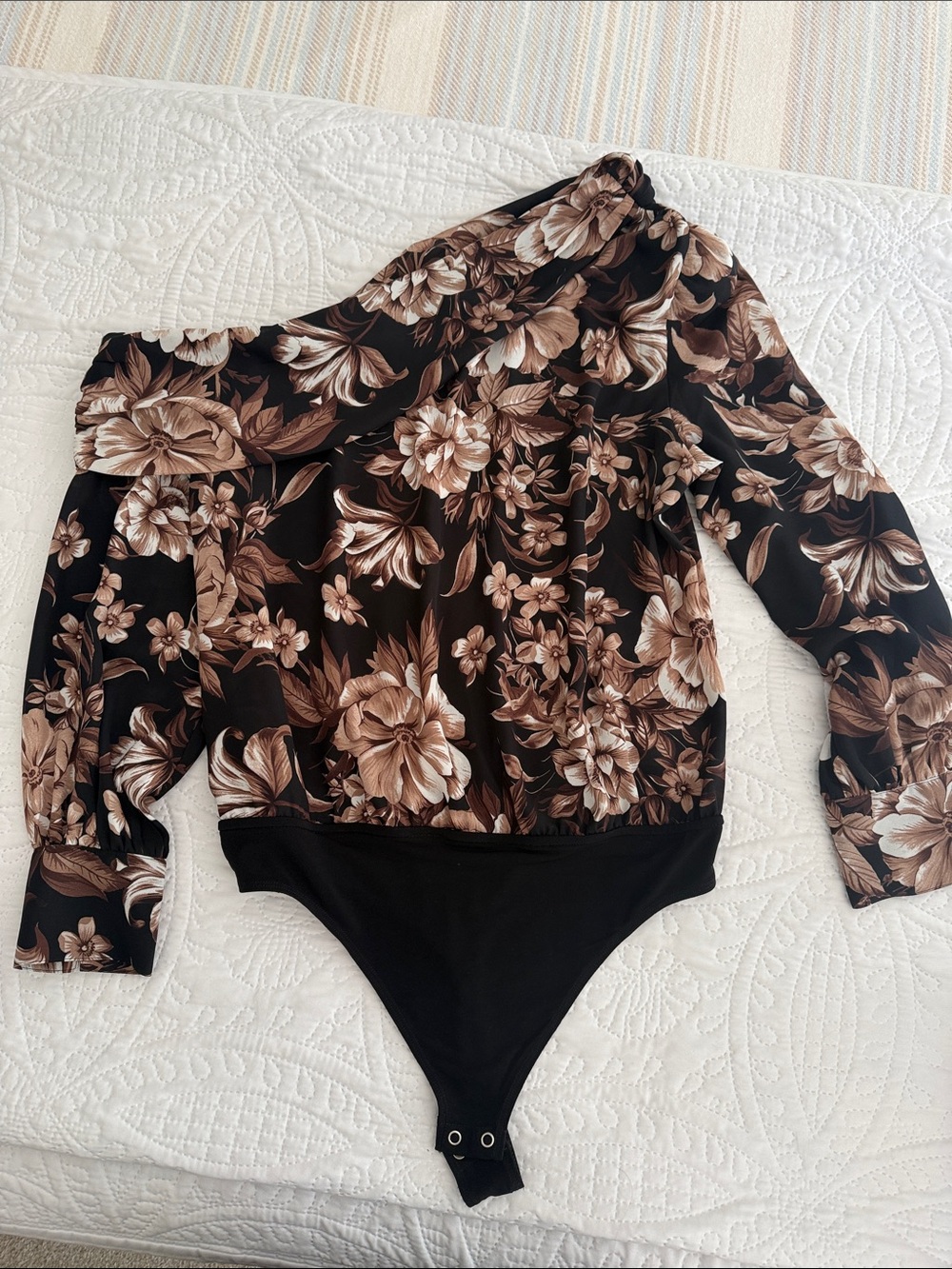Express One-Shoulder Floral Bodysuit in Black and Brown